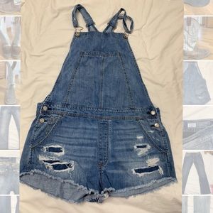 American Eagle Short overalls